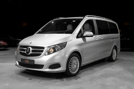Mercedes-Benz  V 220d 