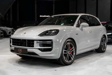 Porsche  Cayenne Turbo E-Hybrid